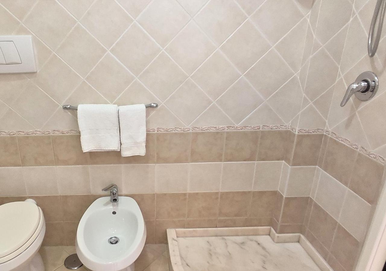 B&B Di Girolamo Lido Di Fondi Luaran gambar